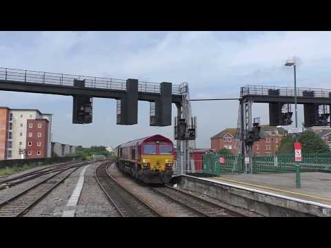 66181 and 66102 on The Last Invader at Cardiff June 9th 2018