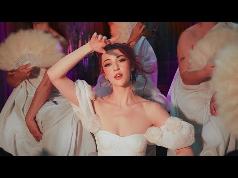 Jessie Paege – I Ended The World (Offizielles Video)