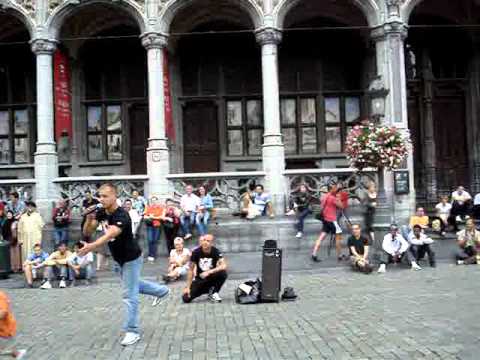 Spectacle dans la Grand-Place   /  Bruxelles