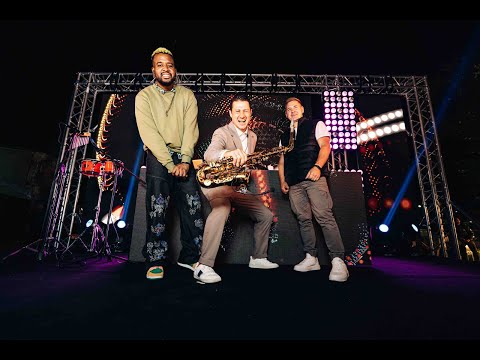 Саксофон + диджей + перкуссия.  Группа "Nikita Ferra Band". Презентация Exeed