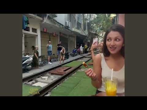 Hanoi Train Street, um local gastronômico único e emocionante.