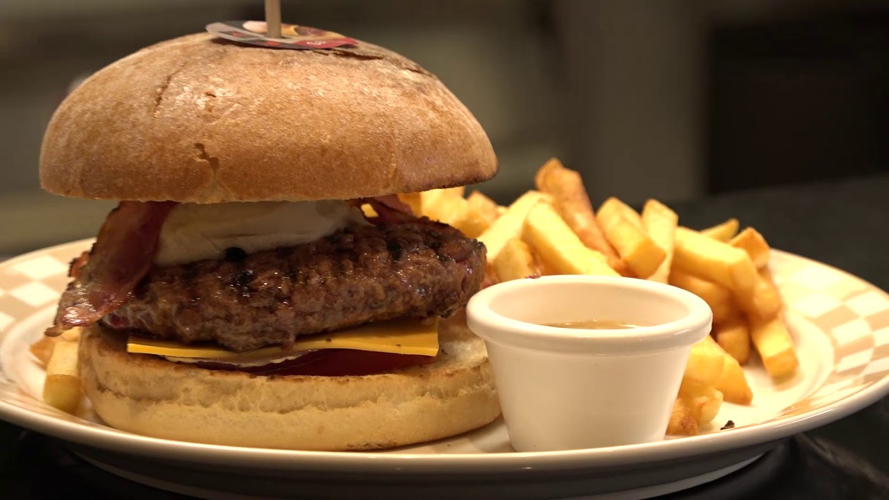 Exemple de Courtepaille Essentiel implantée dans un centre Leclerc