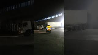 Download lagu Ngakak truck trailer mundur versi lagu Alon - Alon 😁 mp3