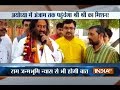 Sri Sri Ravi Shankar meets CM Adityanath day before visiting Ayodhya