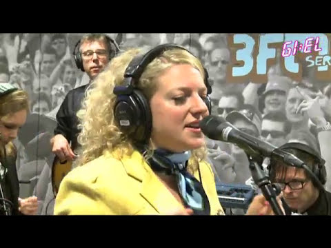 Capsize - Laura Vane & The Vipertones @ Giel 3FM