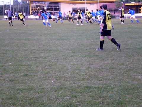 20090513SVO2 kKampong 16 voorzet Roy