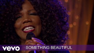 Lynda Randle - Something Beautiful (Lyric Video/Live At Gaither Studios, Alexandria, IN/2017)