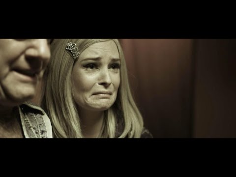 Nicole en Hugo leren de 'very special safety dance'