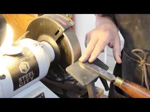 FUNdamentals of Woodturning: Sharpen a Scraper