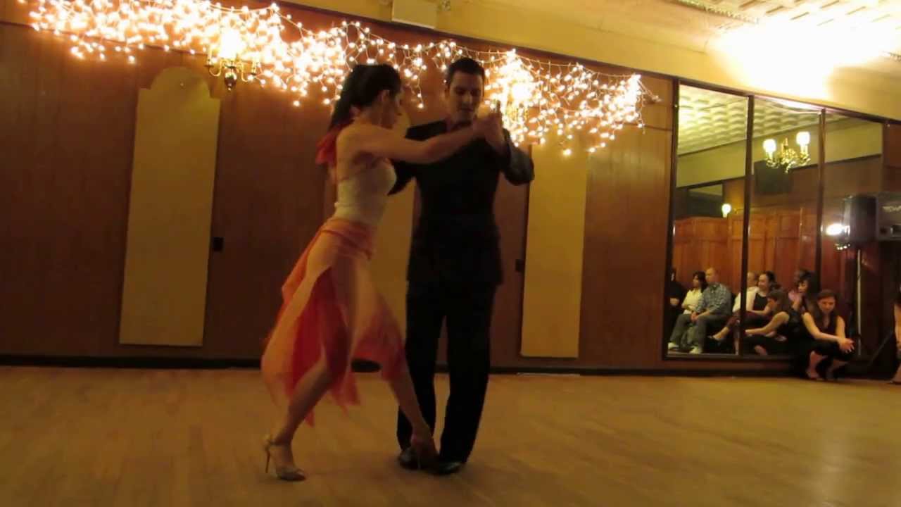 Argentine Tango: Sol Alzamora & Leandro Capparelli  @  " La Milonga Rosa "