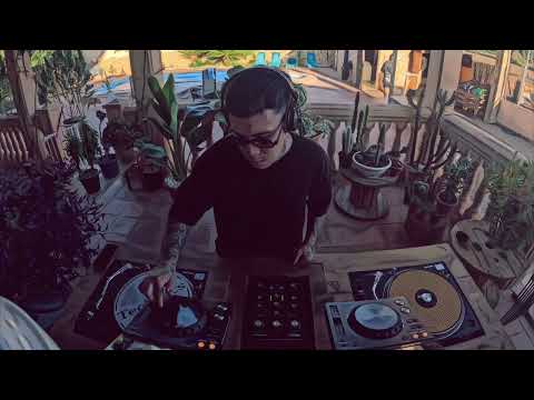 AQUELARRE/COMICS X NADA ESPACIAL - 007 STIVEN ESCARRAGA