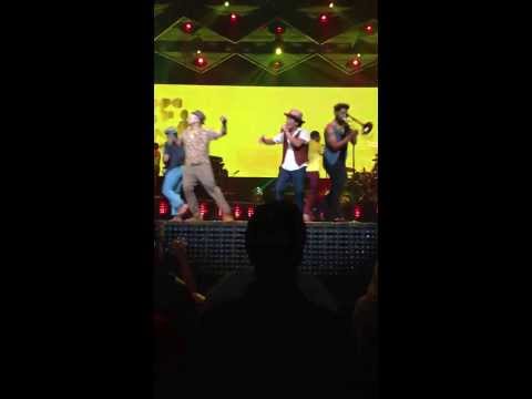 Bruno Mars and his band! So Hot!