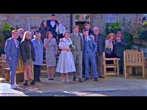 Belle Dingle 17th April 2020 Part 3 - dingle family photo