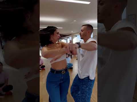 Otro Te Besa Jr.(Alex & Lais) Bachata Dance