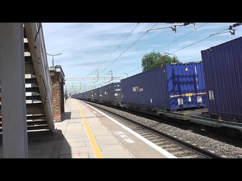 Freightliner 66955 & DBS 66057/168, on 4m54 & 6a63 respectively