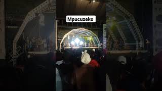 Download lagu Gadla Nxumalo ku Mpucuzeko mp3 Download lagu Gadla Nxumalo ku Mpucuzeko mp3
