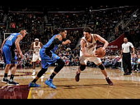 Kevin Love Pours in 27 First Half Points