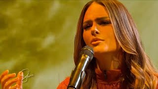 Pia Toscano Performs “Walk Through The Fire” On The Sherri Shepherd Show