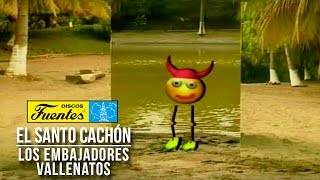 Kadr z teledysku El Santo Cachón tekst piosenki Los Embajadores Vallenatos