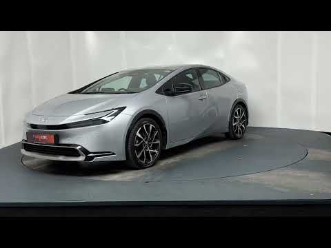 Toyota Prius Excel PHEV - Image 2