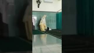 Download lagu Prayer makes you shiver, very strange and scary #Shorts mp3 Download lagu Prayer makes you shiver, very strange and scary #Shorts mp3