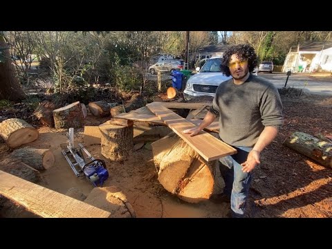 Quarter sawing white oak with a chainsaw mill