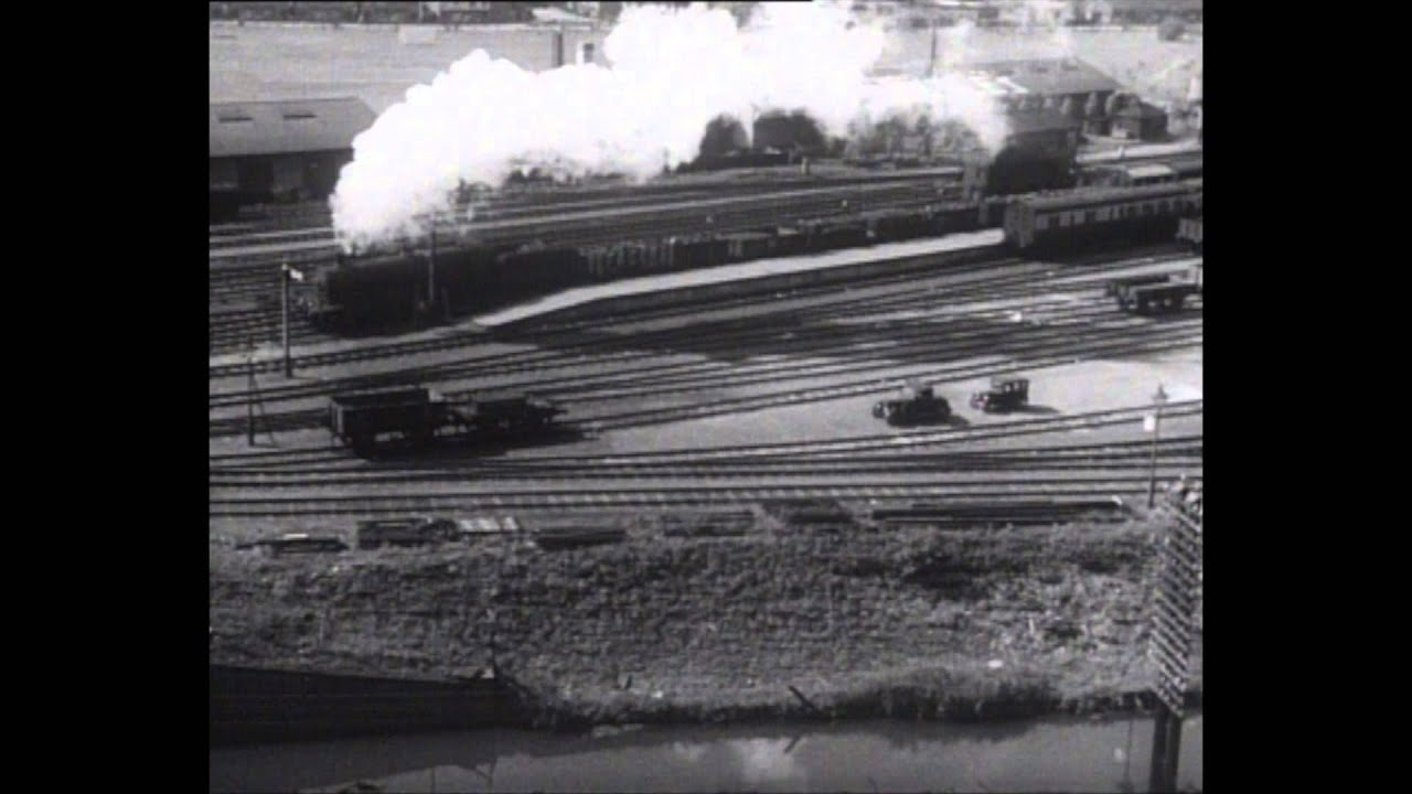 'Trains At Hayes' - the world's first stereo film, made in 1935 (clip) - YouTube