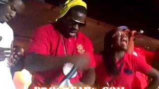 Young Dro Performs &quot;Take Off&quot; with Yung L.A.!