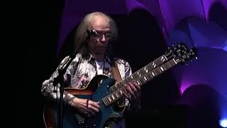 Yes- Roundabout- Live From Lyon 2009