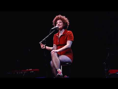 RICH PEOPLE Carsie Blanton