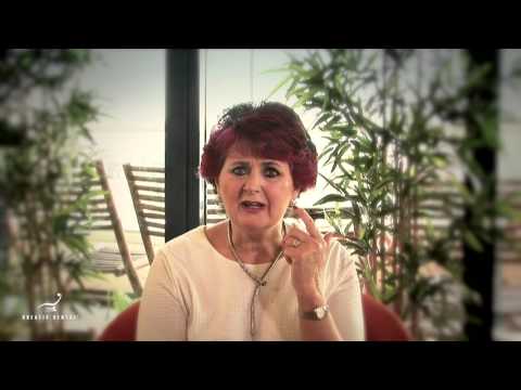 download lagu mp3 mp4 Tina Koumarianos, download lagu Tina Koumarianos gratis, unduh video klip Tina Koumarianos