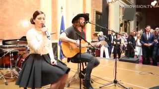 Ann Sophie and The Makemakes sing "I Am Yours" together