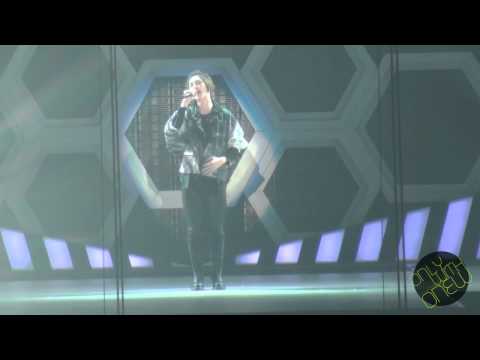 [FANCAM] I2o425 Flawless Onew singing Anzen Chitai's "Friend"