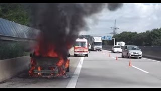 preview picture of video 'Feuerwehr Gleisdorf - Fahrzeugbrand A2 Juli 2012'