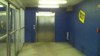 preview picture of video 'Nashua, NH: HUGE Keystone Hydraulic Elevators @ Best Buy'