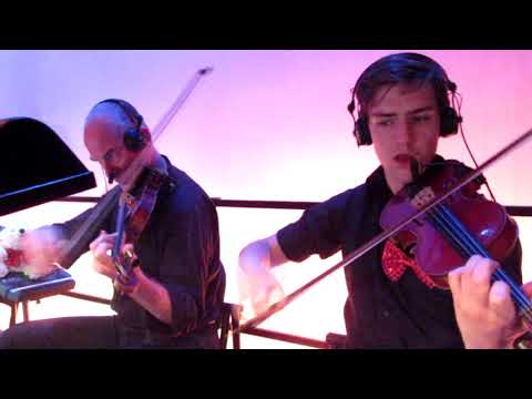 Musicalorkest speelt 'Come look at the Freaks' - Sempre Sereno