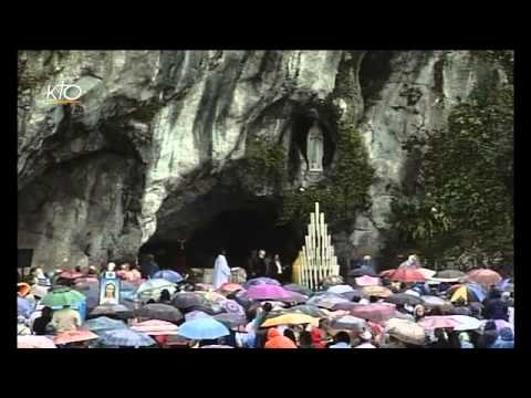 Chapelet à Lourdes