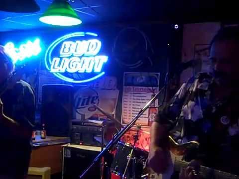 Triple Threat & Geo - Hoo Che Co Che Man