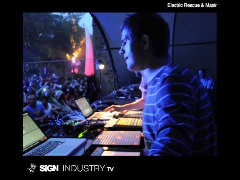 Electric Rescue & Maxime Dangles Battle Live @ ASTROPOLIS 2011 (Brest/Fr)