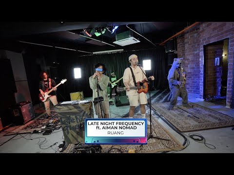 Late Night Frequency ft Aiman Nomad - Ruang | HLIVE UNPLUGGED