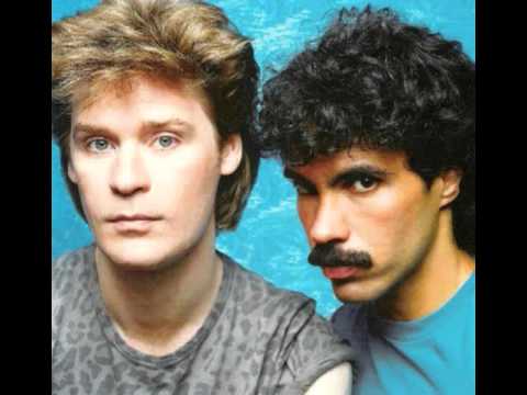 Daryl Hall & John Oates - Out of touch {1984}