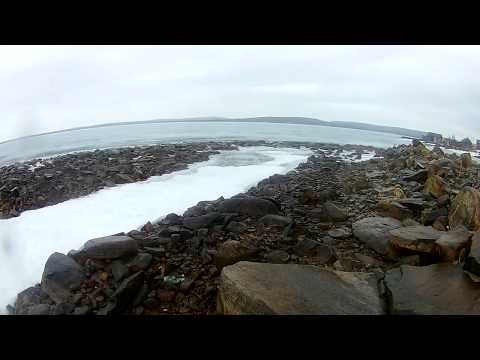 Весна озеро