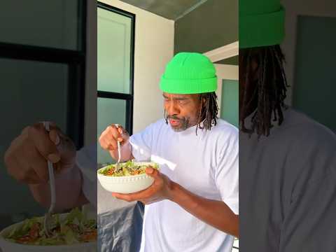 Southwest Salad using fresh Buttercrunch Lettuce Grown With Gardyn 3.0. AD  @gardyntech