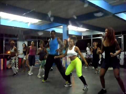 MC THAYSA , MC MANERINHO & MC NEGO   PERFORMANCE DAS MARAVILHAS