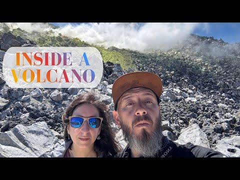 INSIDE A VOLCANO - Sierra Negra - Galápagos Islands