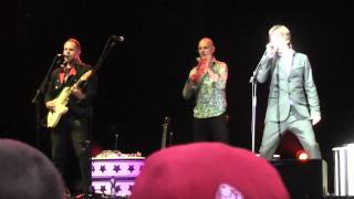 Thomas Dutronc  -Jeune je ne savais rien-  (Francofolies Spa 2012)