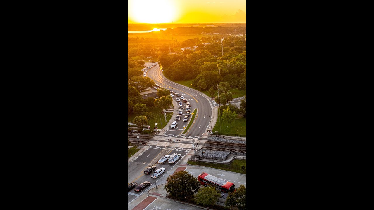 ⚠️ That close call could have ended very differently. 🚆