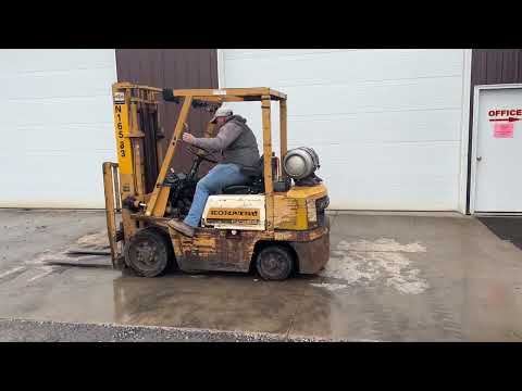 1996 Komatsu FG25ST-4 Fork Lift LP Gas 5,000 LBS Lift Capacity For Sale Power Steering Works Good !!