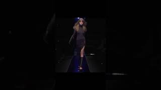 Download lagu Abby Lee Kershaw for Versace FW10 ❤️‍🔥✨ #fashion #catwalk #viral mp3