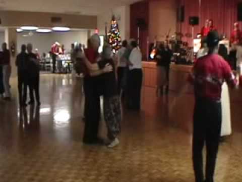 John Filipczak at Fountain of the Sun plays Oberek.avi